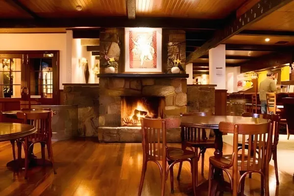 Margaret River Resort restaurant with fireplace