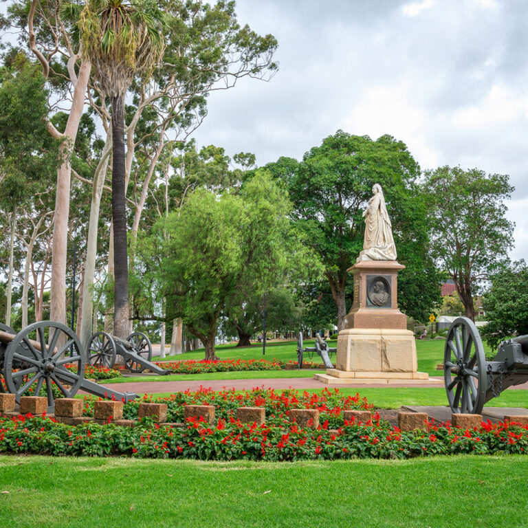 Kings Park and Botanic Garden with statue and cannons